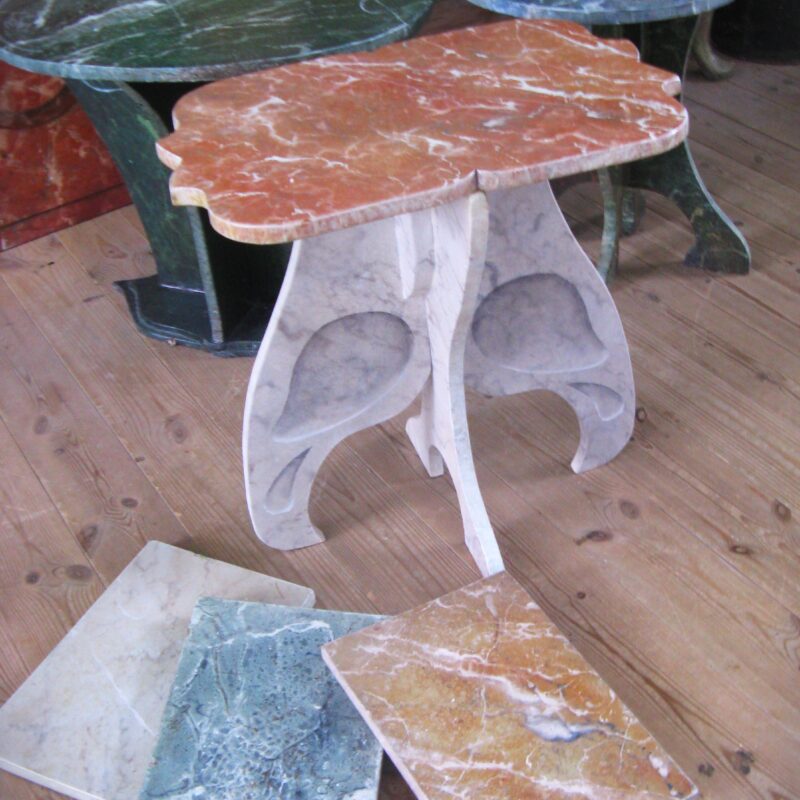 Marbled tables made in wood